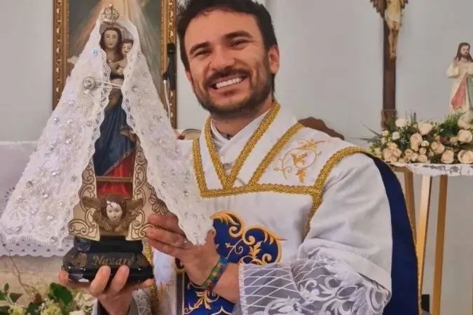 Padre fabricio Rodrigues