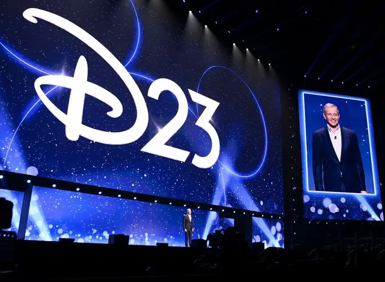 D23