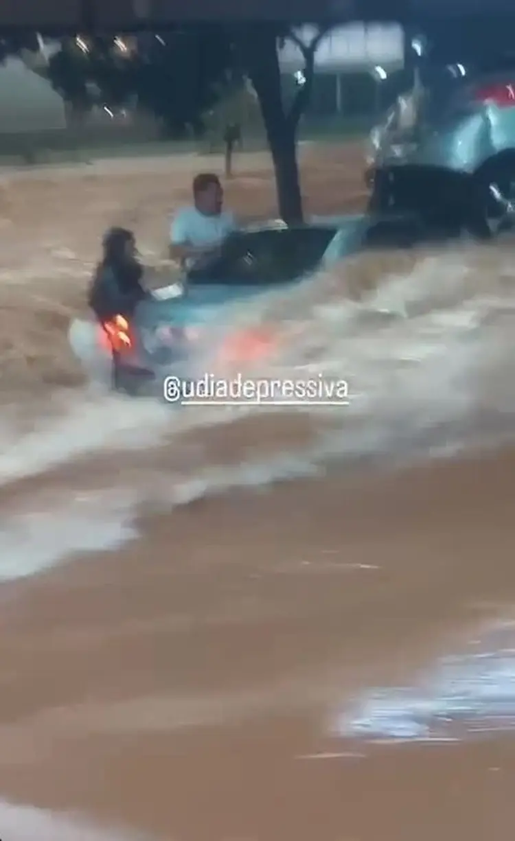 Chuva forte em Uberlândia